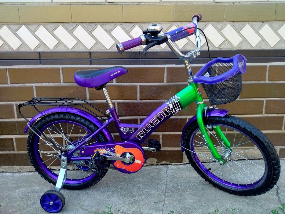 Велосипед стан Нового. З додатковими колесиками. На вік 3-7 рочків.