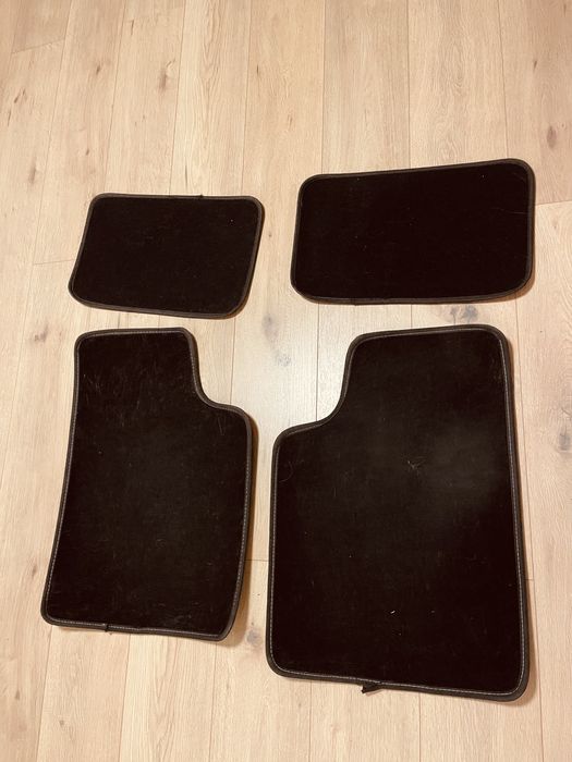 Conjunto tapetes carro