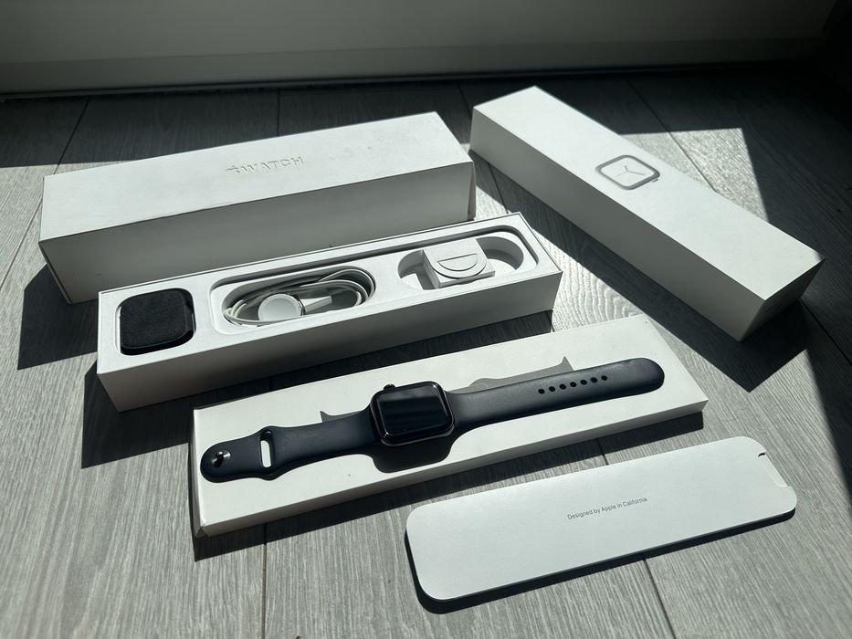 Apple Watch 4 44mm stal stalowa koperta