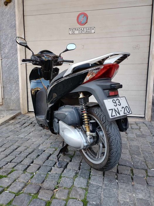 Honda SH 300cc Preta