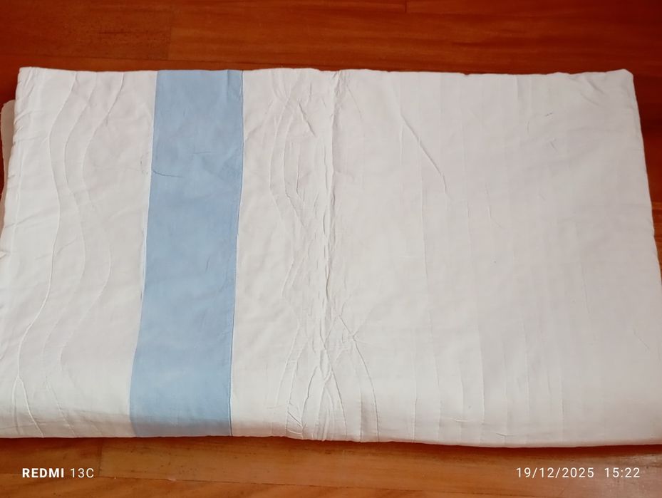 Manta Laredoute  para  cama individual