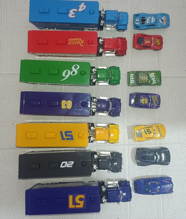 Уцінка! Металеві машинки Тачки Маквин, трейлер з машинкою