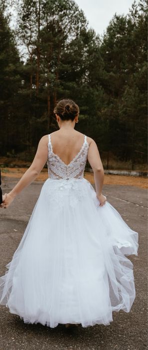 Suknia ślubna snieznobiala