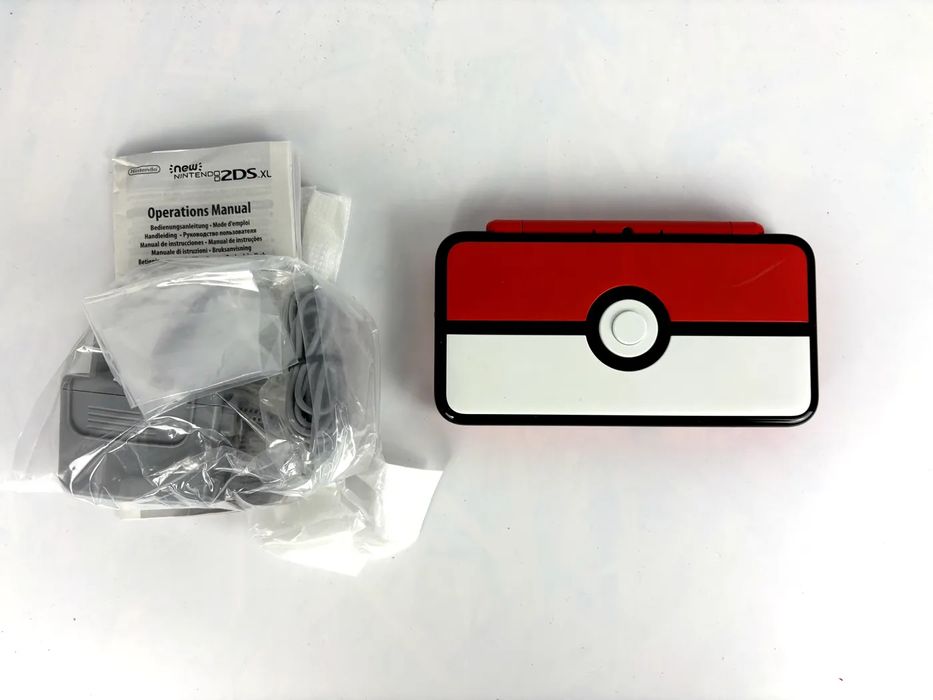 Konsola Nintendo New 2DS XL Pokeball Edition Komplet