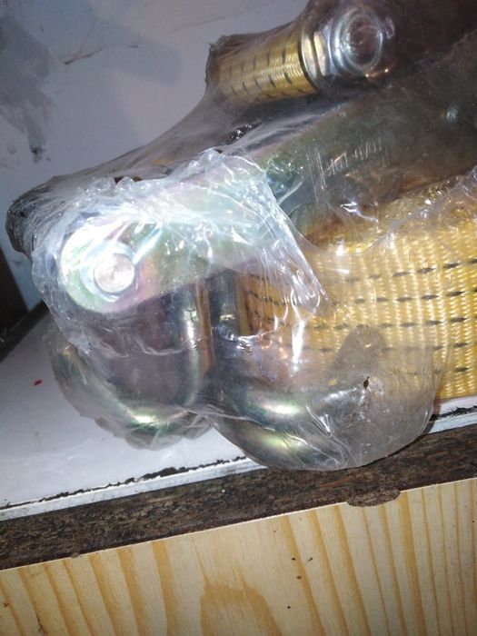 Pas transportowy z napinaczem