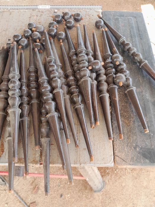 Torneados em madeira