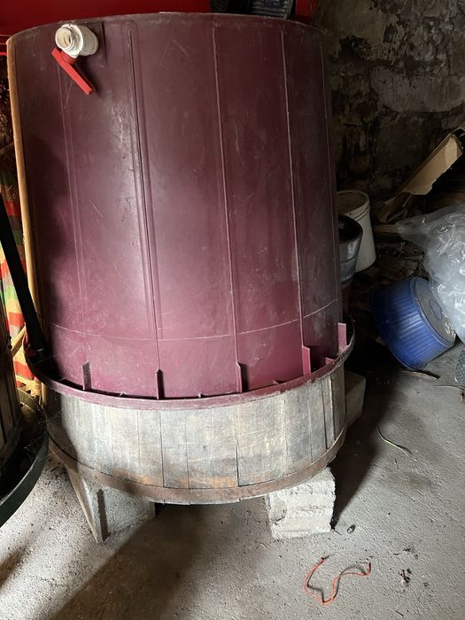 Relador eletrico, 2 baças, 1 prensa, uma maquina de sulfatar