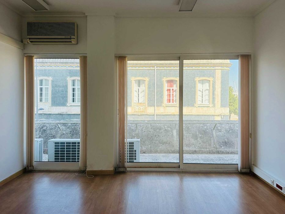 Sala de escritório/Office room — Setúbal centro/city centre