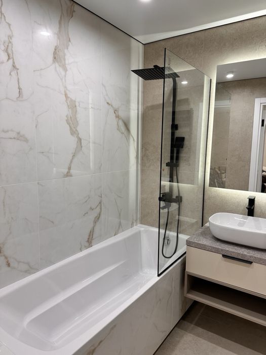 Продаж сучасної 2 кімнатної квартири по вул. Смакули