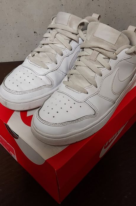 Buty damskie białe Nike skóra ekologiczna rozmiar 38,5