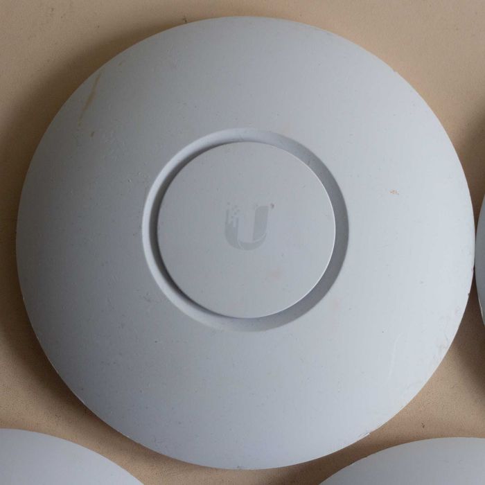 Дводіапазонна Wi-Fi точка доступу Ubiquiti UniFi UAP-nanoHD з ac-wave2