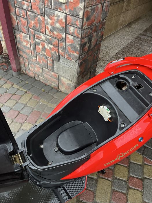 Електроскутер dominator