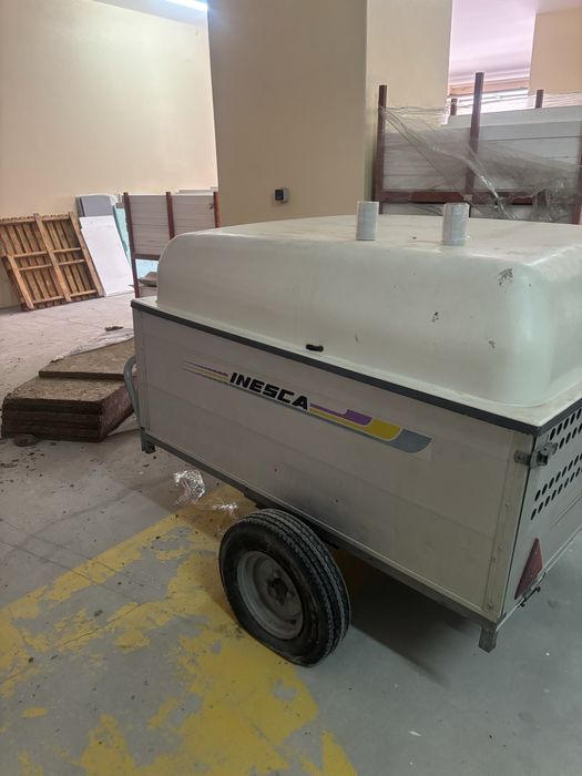Reboque Inesca multifunçoes