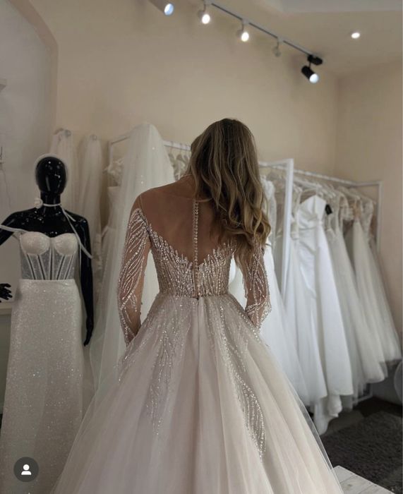 Весільна сукня,плаття