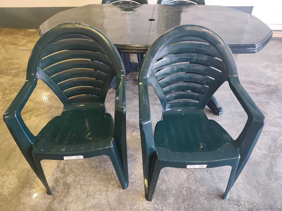 Mesa de exterior extensiva + 4 cadeiras