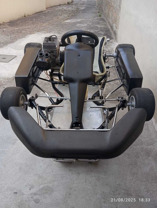 Kart Vintage Anos 80 Restaurado 100cc – C/ 2 Motores Yamaha KT100 + Material
