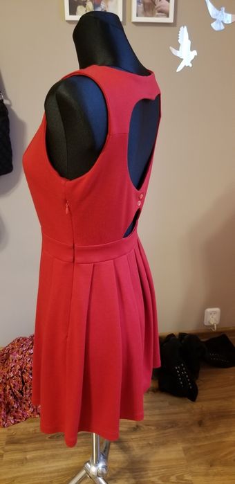 Sukienka ślub wesele z sercem na plecach