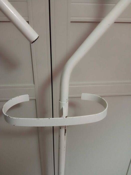 Cabide de pé vintage, centenário (para restauro),peça rara.