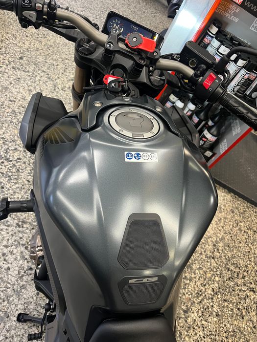 Honda CB 650 RA de 2023 Absolutamente como Nova. Com 1280 Kms. Extras