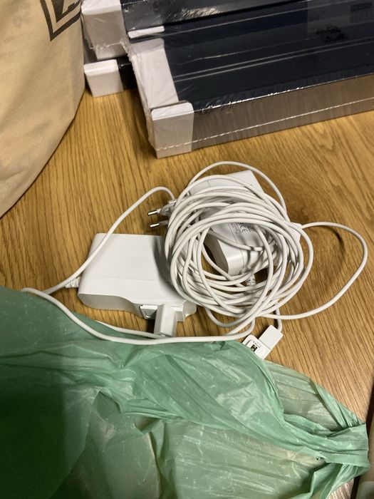 18 Paineis Nanoleaft Triangulos RGB, pouco usado