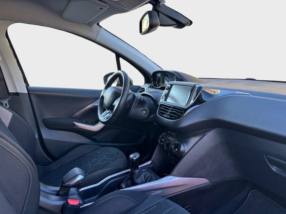 PEUGEOT 2008 1.6 BlueHDi 100 CV • 12/2015 • 96.500 Kms