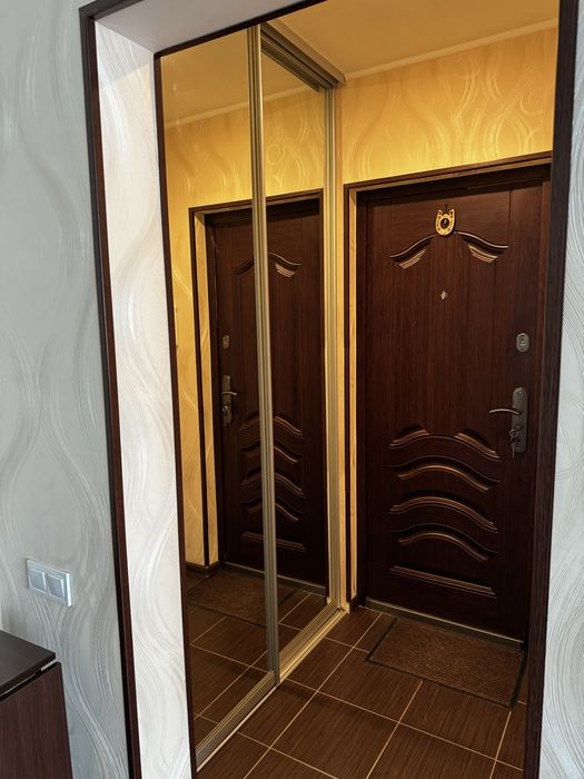 Продается  4 ком квартира по ул Сергея Синенко 8/9