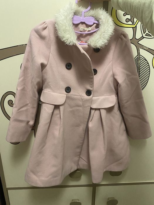 Рожеве пальто для дівчинки 9-10 років