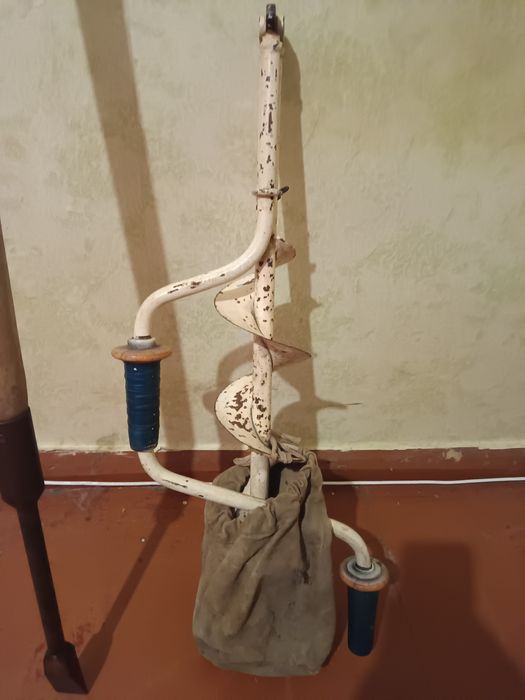 Продам рыболовные снасти и приспособления