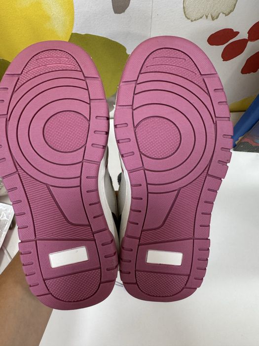 Кросівки Reserved на дівчинку