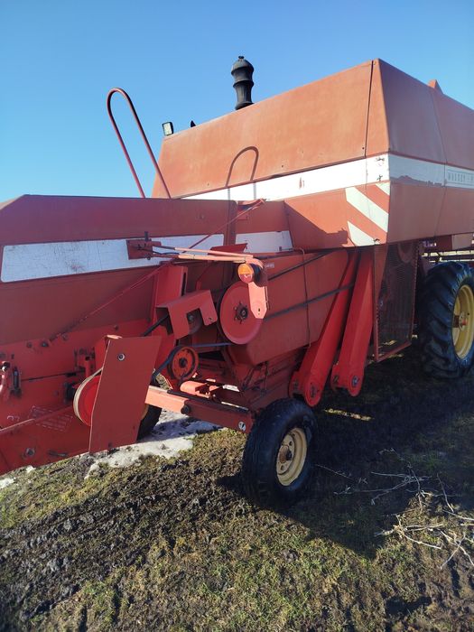 Продам комбайн Massey Ferguson 186