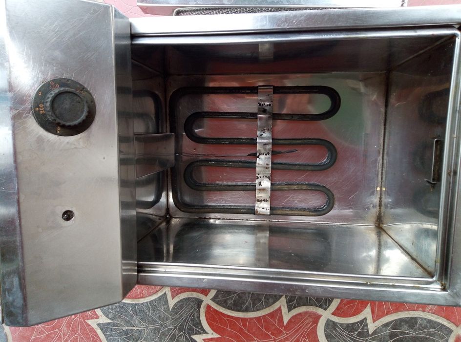 Продаю Фритюрницю.