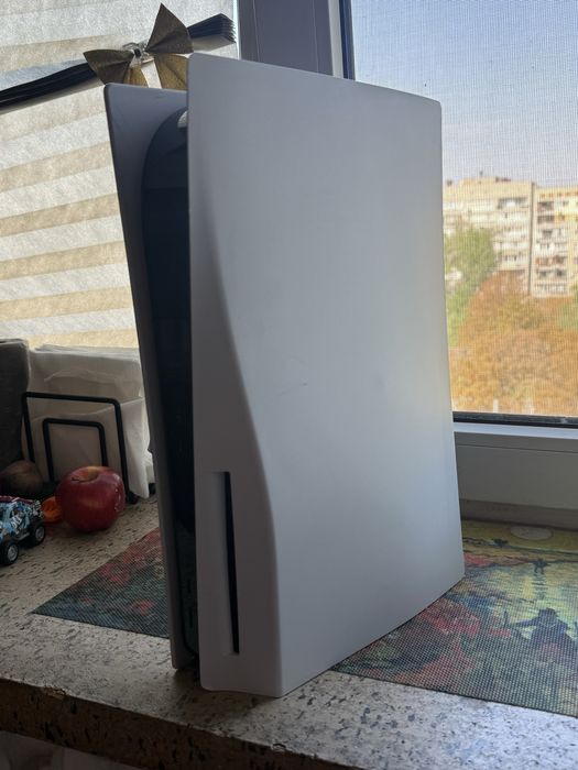 PS5 продам с подпиской максимальнйо