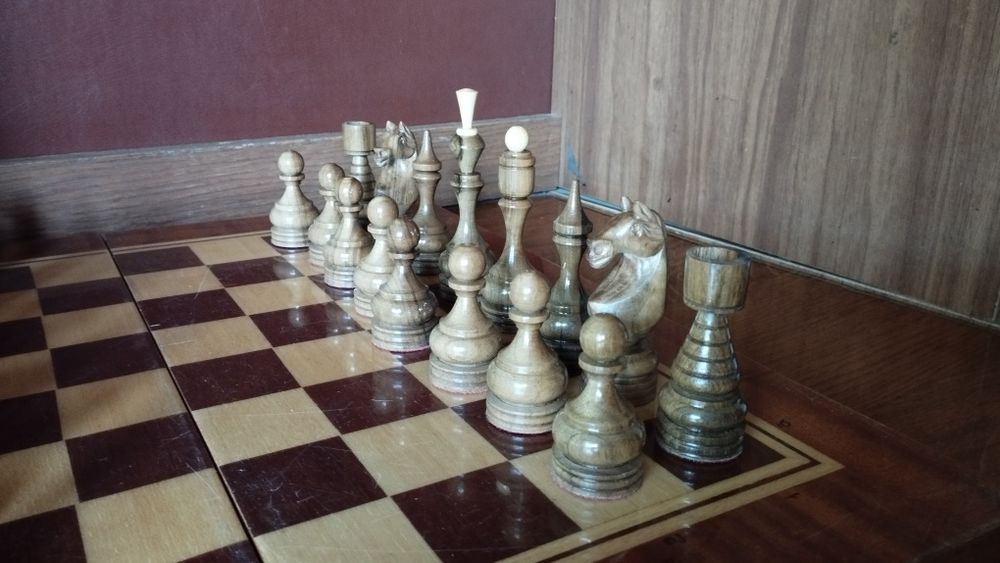 Шахи дерев'яні ручної роботи 45-45см