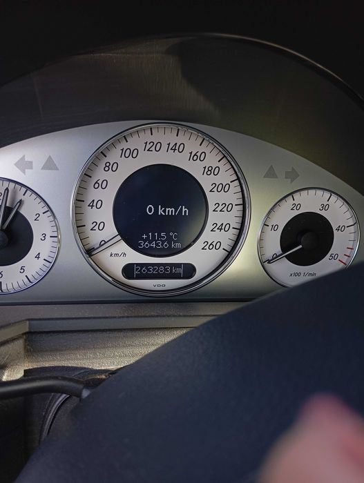 Mercedes-Benz Klasa E 220 CDI 2004  Avantgarde automat