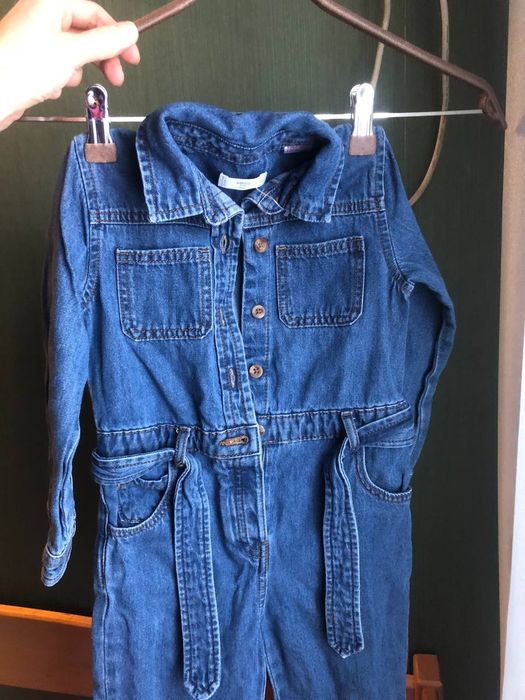 Джинсовий комбінезон на дівчинку 3-4роки 104см Mango