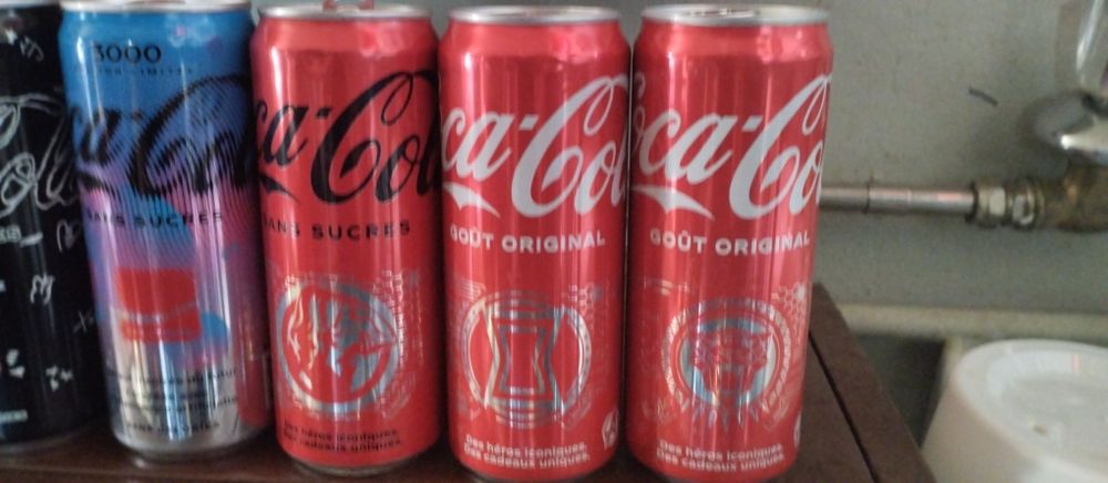 Latas coleção de alumínio coca cola e outras . França.