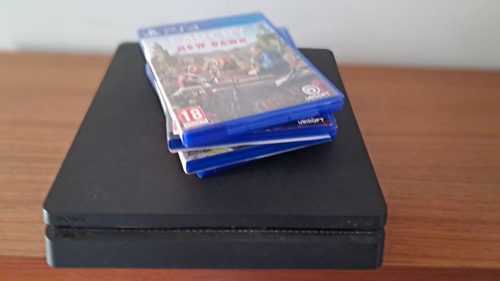 Ps4 em muito bom estado