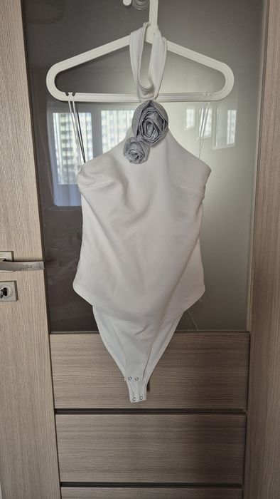 Białe body Zara S nowe