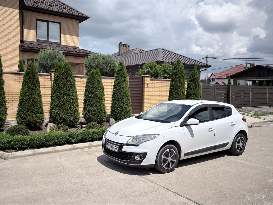 Renault  Megane 2013г.1.5 TDI АКПП
