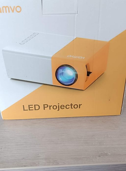 Mini projektor vamvo