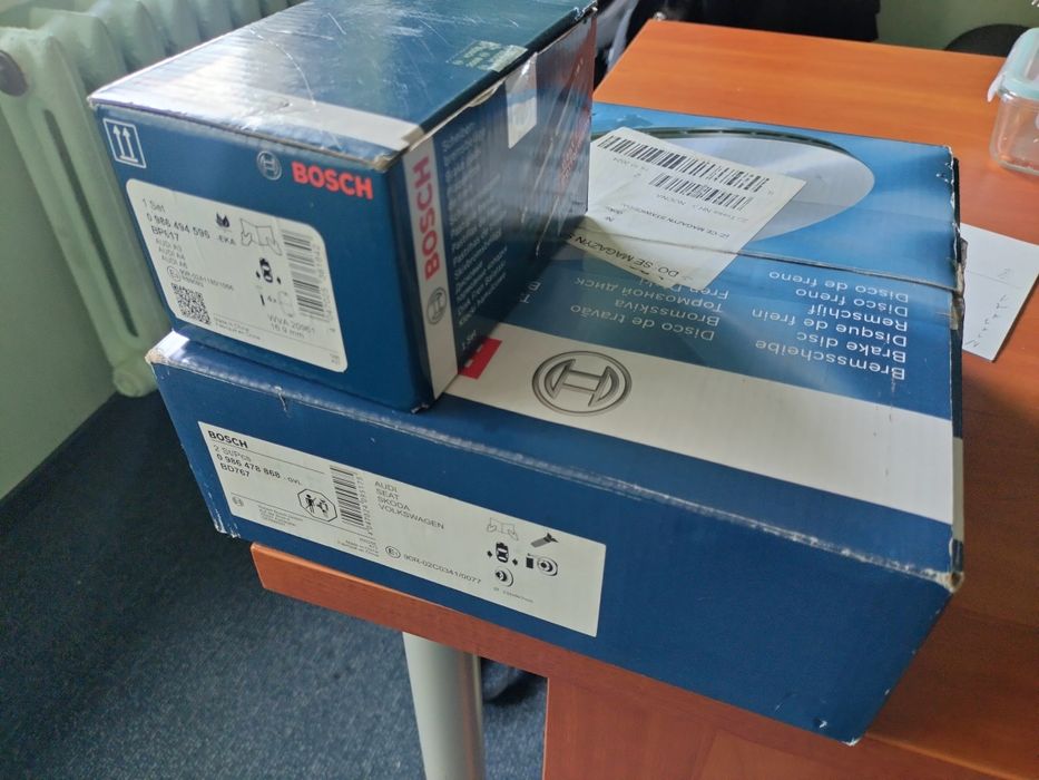 NOWY Komplet Hamulców Tył Bosch Audi A3, Golf, Bora, Seat Leon,  Toled