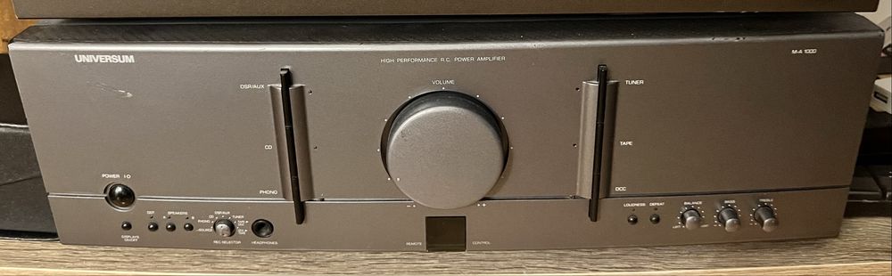 Universum MA 1000 підсилювач