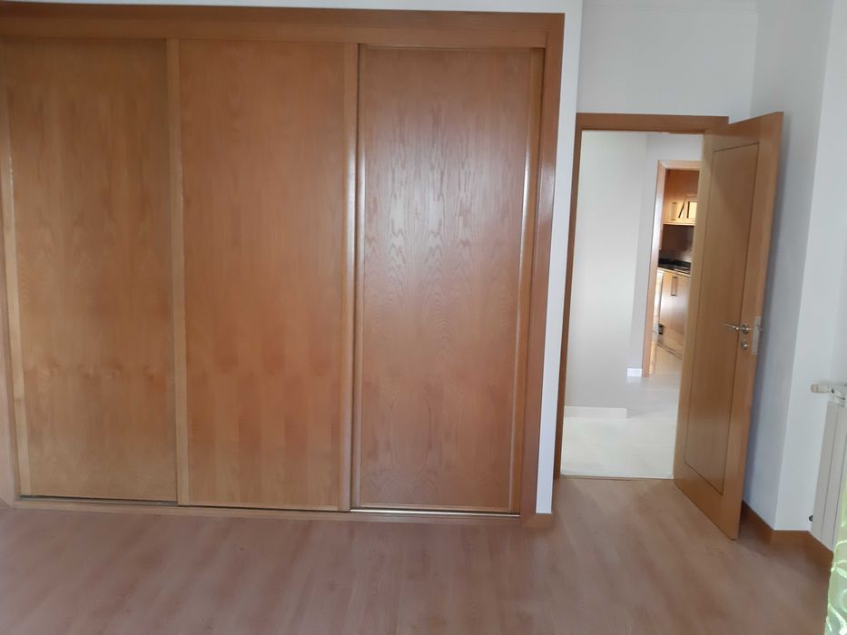 Apartamento T2 Urbanização Moinho do Guizo