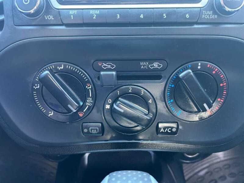 2017 Nissan JUKE S