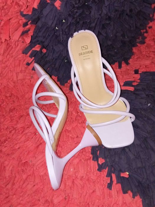 Salto alto n35 usados poucas vezes