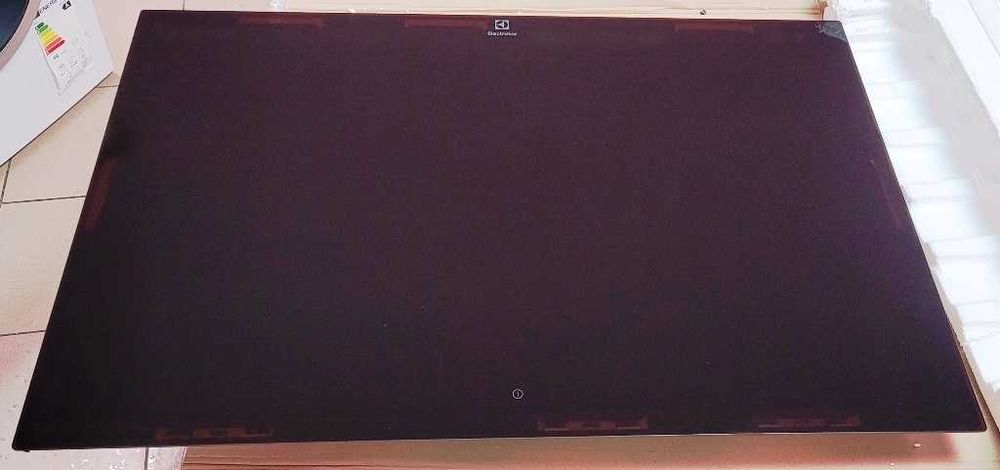 Płyta indukcyjna Electrolux Slim-fit EIP8146 78cm