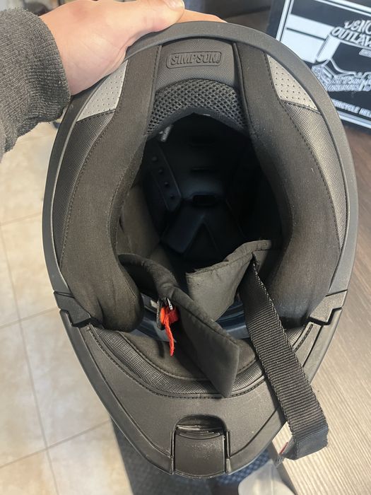 Capacete Simpson Darksome Carbon