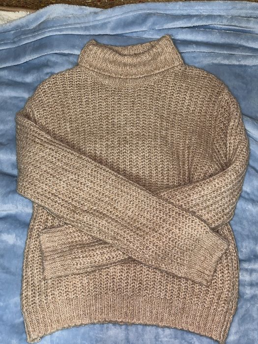 Кофта жіноча.