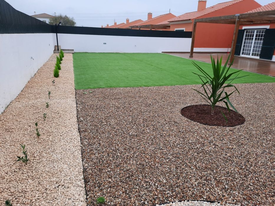 Relva sintética com ou sem aplicação