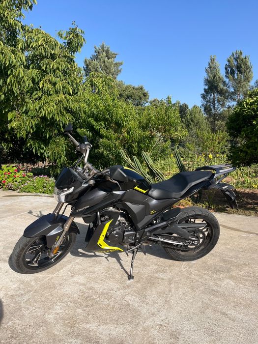 Zontes 125 em excelente estado